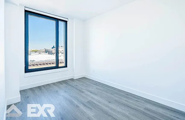 Bedroom, photo 1