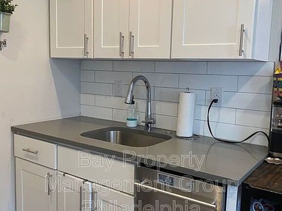3rd image of 526 N 22nd St #3