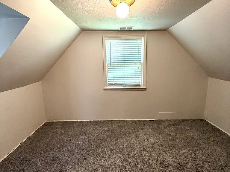 7724 Walnut St — Photo 12