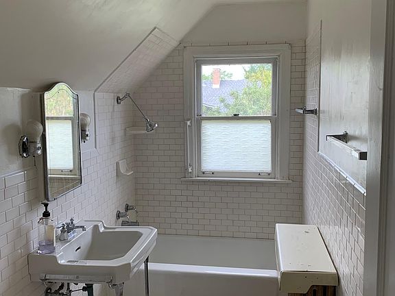 5th image of 422 Ontario St #3