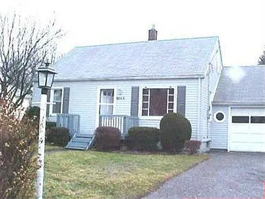 2800 33rd St NE photo 1