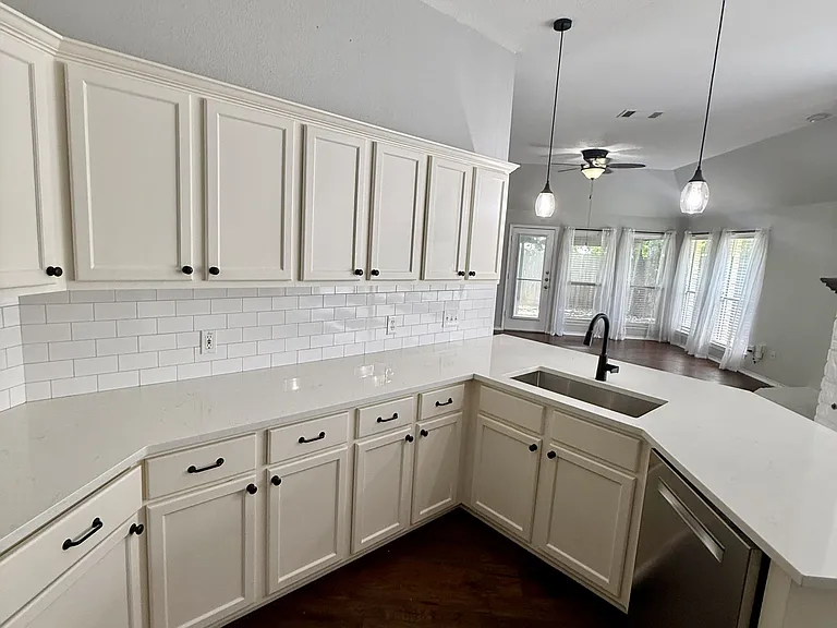 1713 Lantana Dr — Photo 8