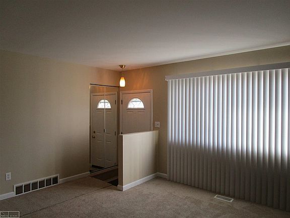 5th image of 30620 Roan Dr