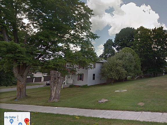3rd image of 922 Crystal Ave