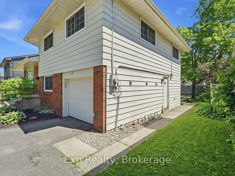 48 Melrose Cres — Photo 30
