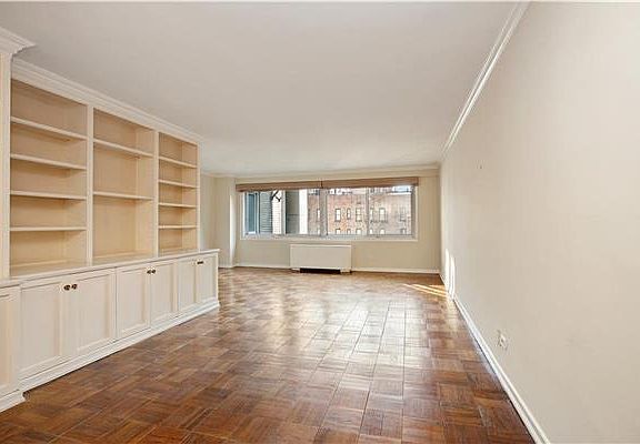 3rd image of 200 E 78th St APT 6-A