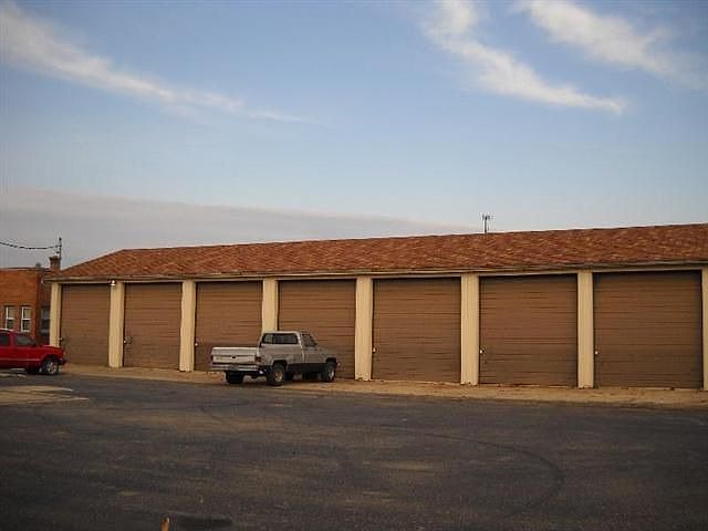2nd image of 206 Parallel St