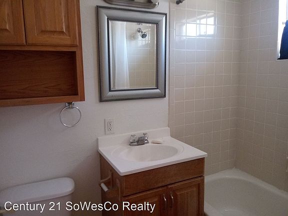 3rd image of 507 Glade Pl APT B