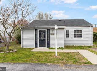 4 Geranium Pl, Middle River, MD 21220