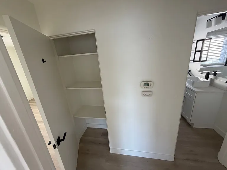 2519 Columbia Street — Photo 38