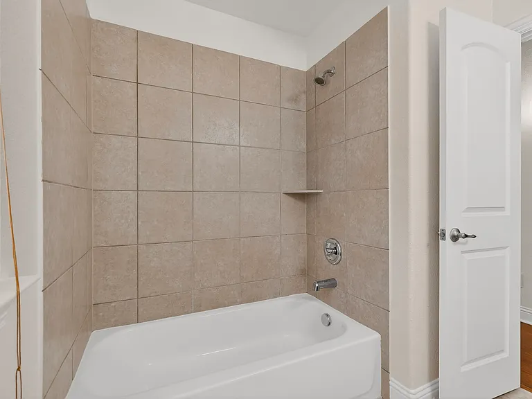 6819 Saint Francis Ct — Photo 28