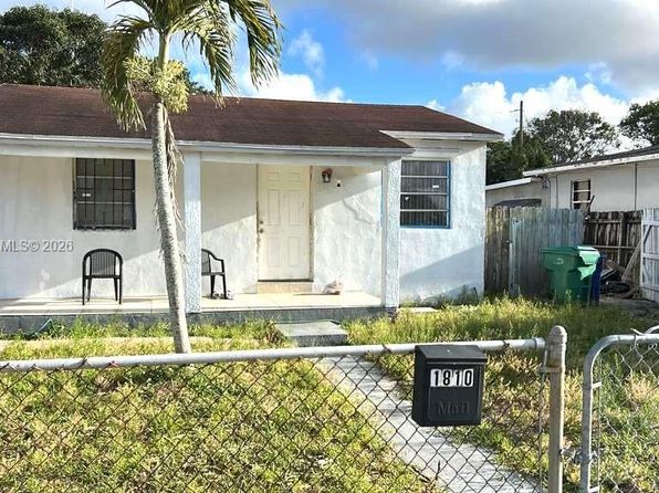 1810 NW 85th St