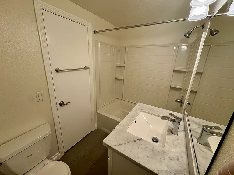 4325 W 182nd St #26 — Photo 21