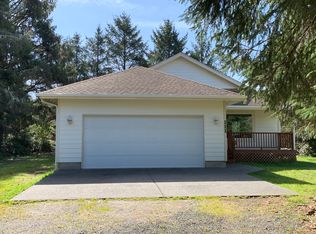 111 Skookumchuck St SE, Ocean Shores, WA 98569