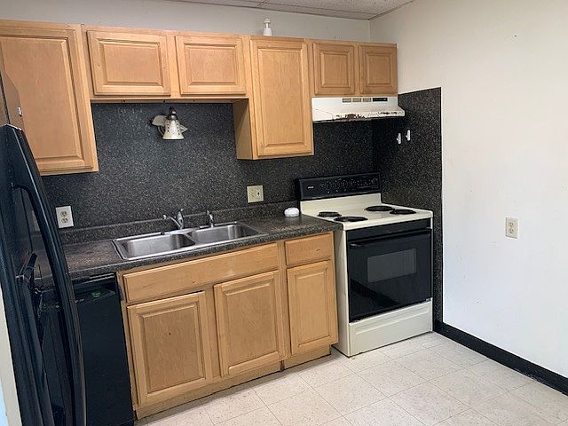 1st image of 414-416 Palmer Ave #1