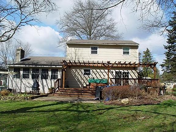3rd image of 35 Levydale Park