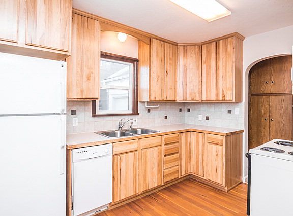 3rd image of 538 10th St