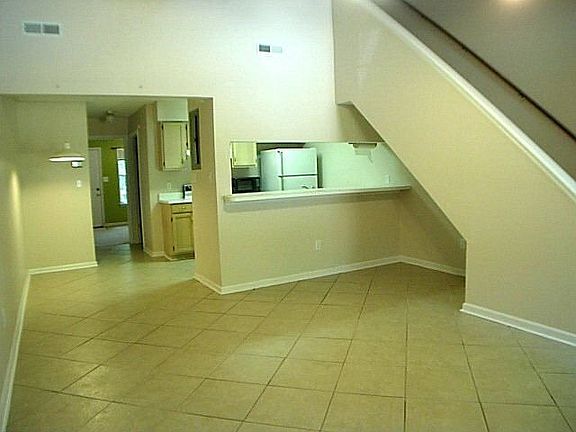 2nd image of 1825 Crane Dr