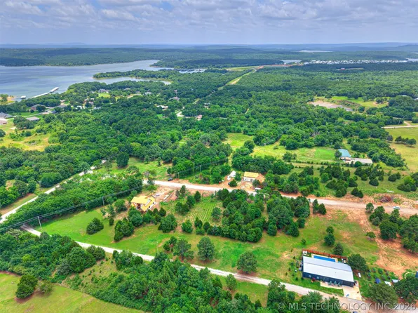 19 Emberlyn Ln, Eufaula, OK 74432