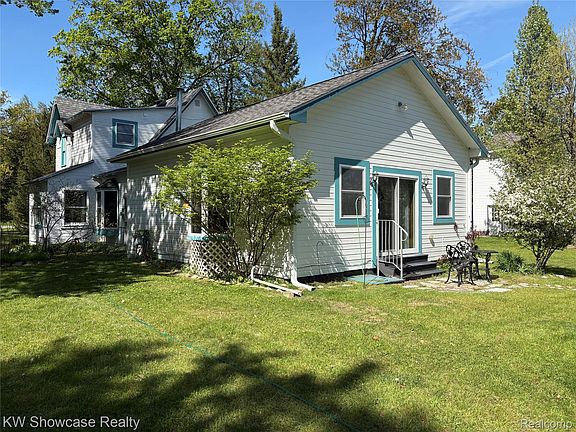 3rd image of 848 State St