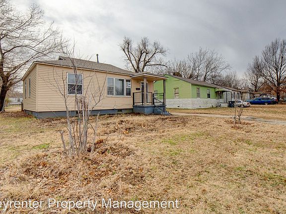 3rd image of 3146 E Woodrow Pl