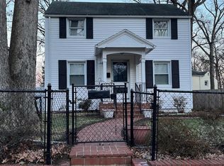 1077 S Edison St, Arlington, VA 22204