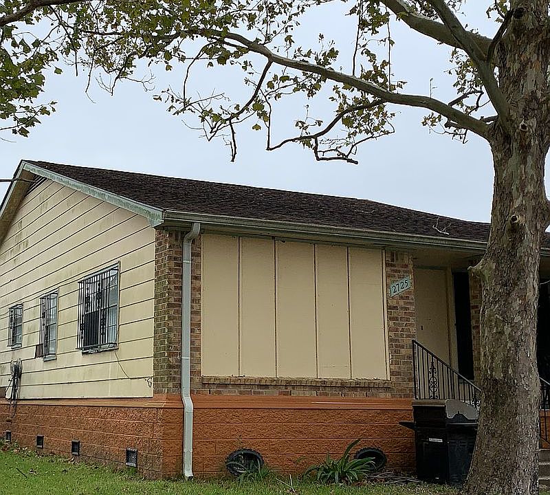 1st image of 2725 W Catawba Dr