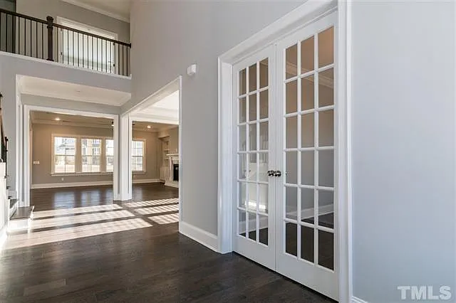 201 China Grove Ct — Photo 3