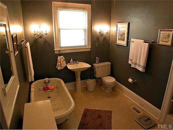 5th image of 507 Coggeshall St