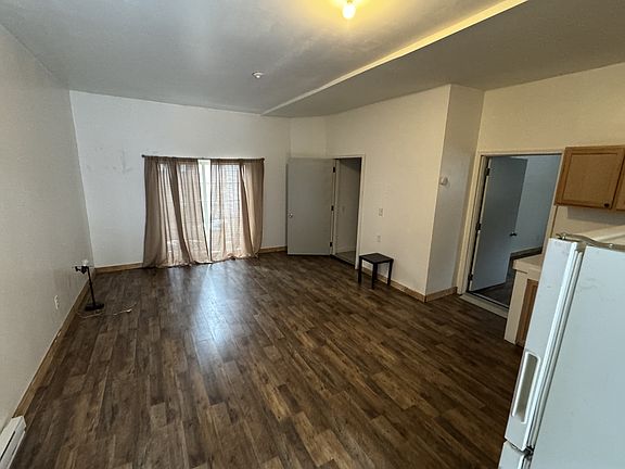 5th image of 169 N Grant St #2