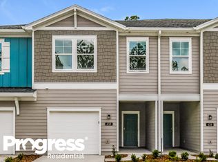 630 Cherry Ridge Dr, Orange Park, FL 32065