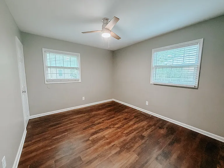 1408 Clayton Ct — Photo 8