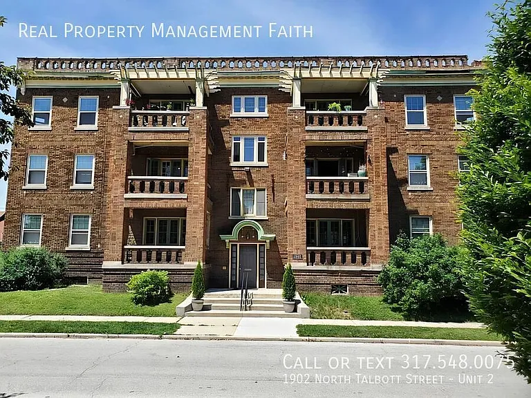 1902 N Talbott St #2 — Photo 1