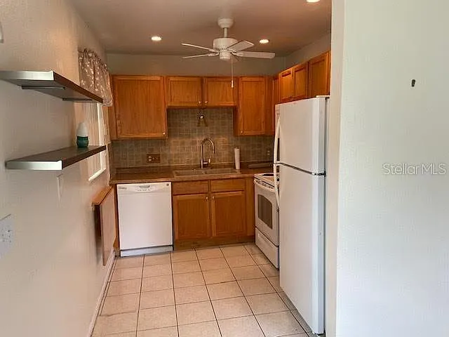 205 Andover Pl N #104 — Photo 24