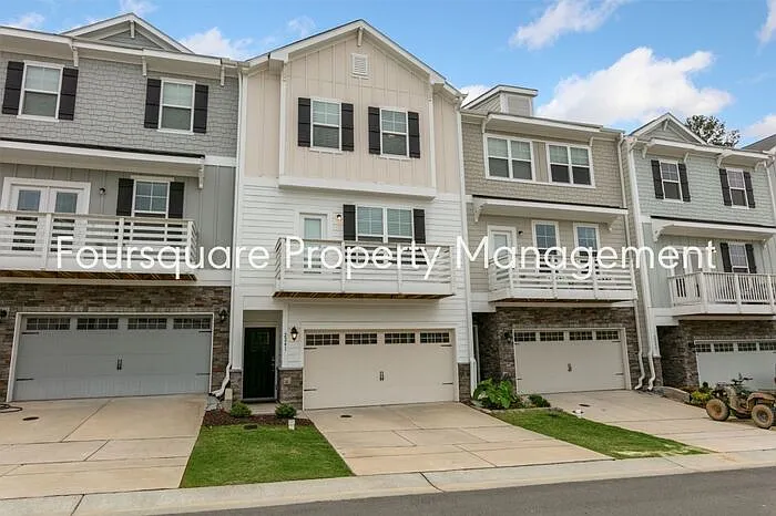 3 bed, 2.5 bath, 2249 sqft, $2,197 — Photo 1