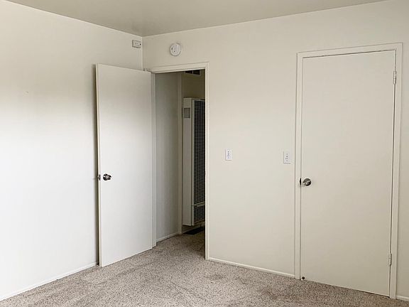 5th image of 2095 Lincoln Ave #49