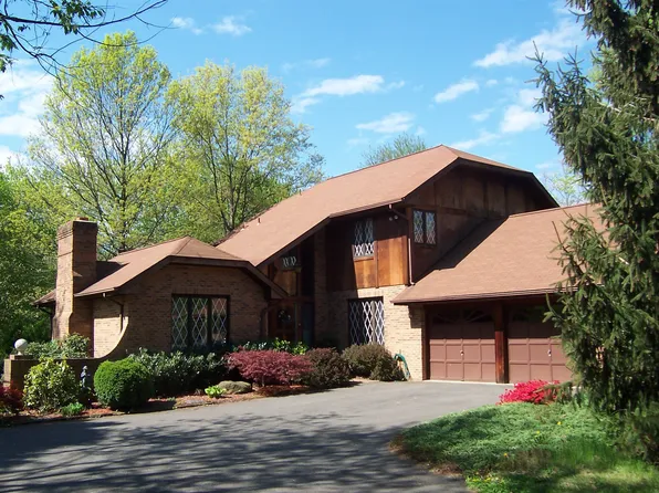 19128 Youngs Cliff Rd, Sterling, VA 20165