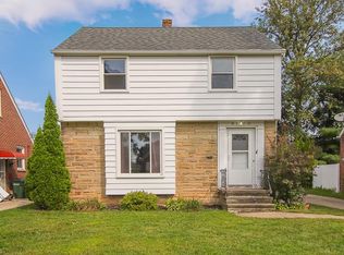 8110 Whitehaven Dr, Parma, OH 44129