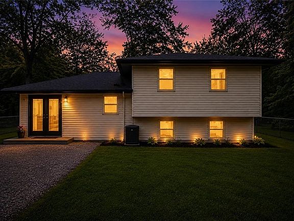 2nd image of 863 Kendall Rd