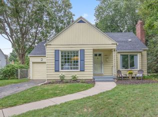 2050 Gorham Dr SE, East Grand Rapids, MI 49506