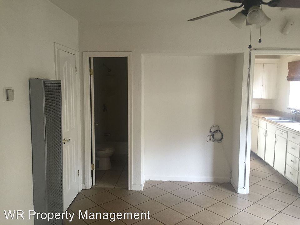 1st image of 306 E Elm St