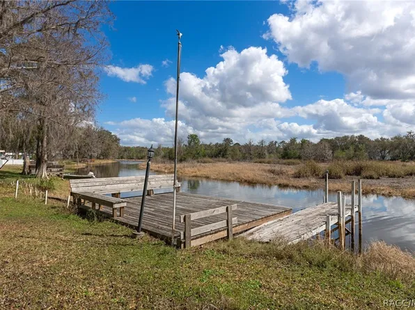 4414 E Shorewood Dr, Hernando, FL 34442