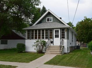 706 1st St N, Fargo, ND 58102