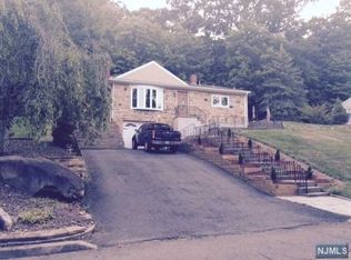 187 Hillside Dr, North Haledon, NJ 07508