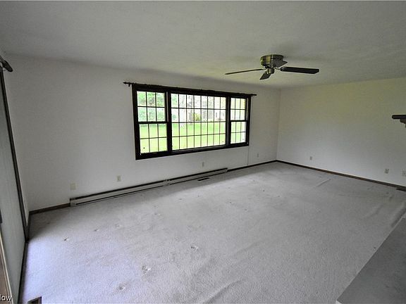 5th image of 3319 W Erie Ave