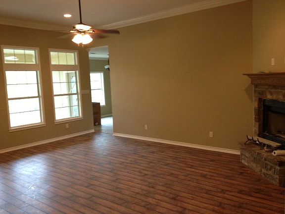 3rd image of 358 Wursthaus Dr