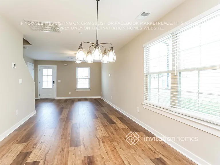 212 Emmett Dr — Photo 4