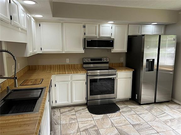 2nd image of 504 Sutters Point #200