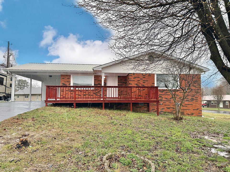 1st image of 12 Bear Pine Dr