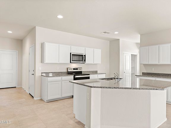 4th image of 5752 E Swift Place